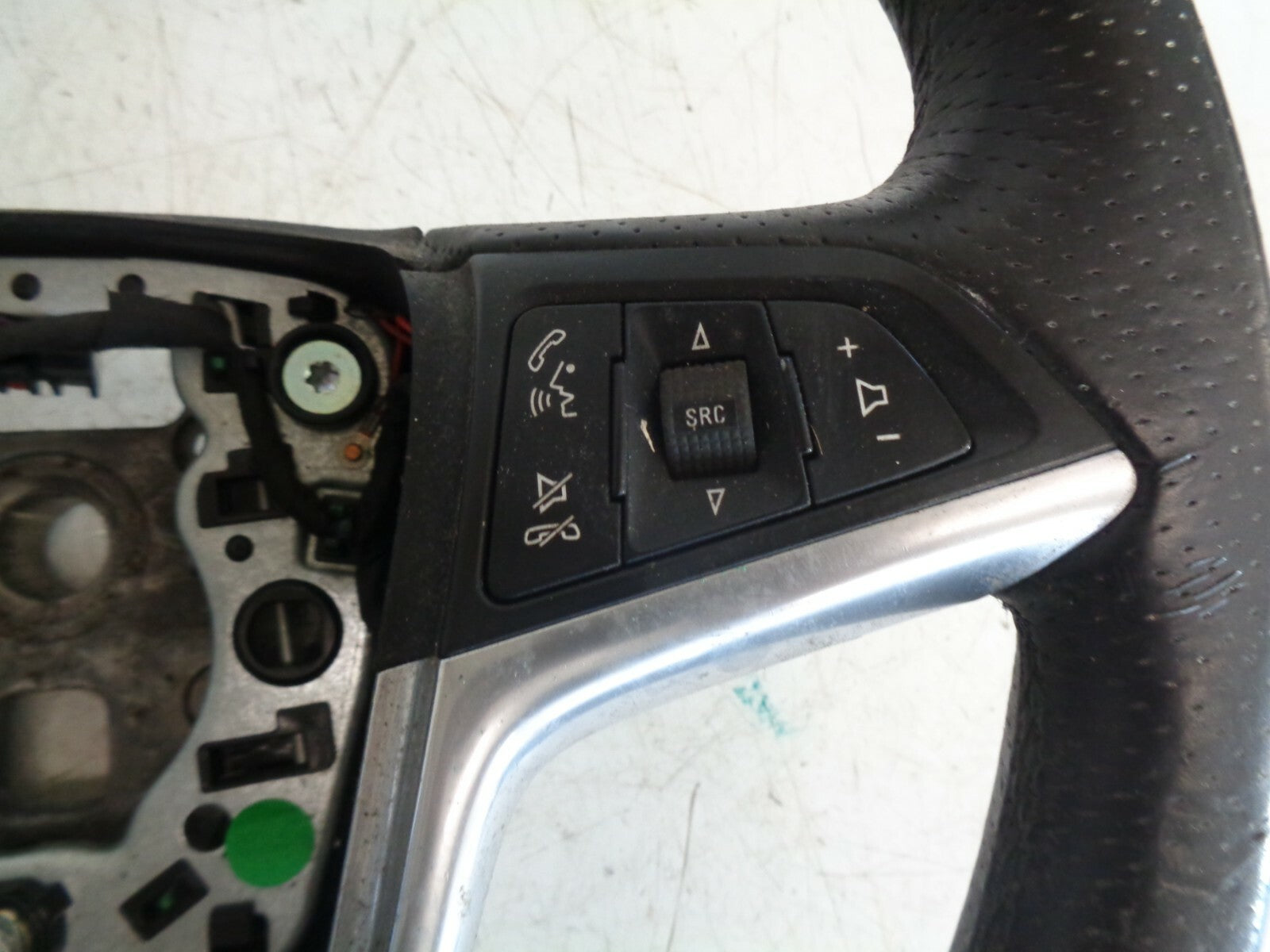 VAUXHALL INSIGNIA MK1 MULTI FUNCTION BLACK LEATHER STEERING WHEEL 13316540