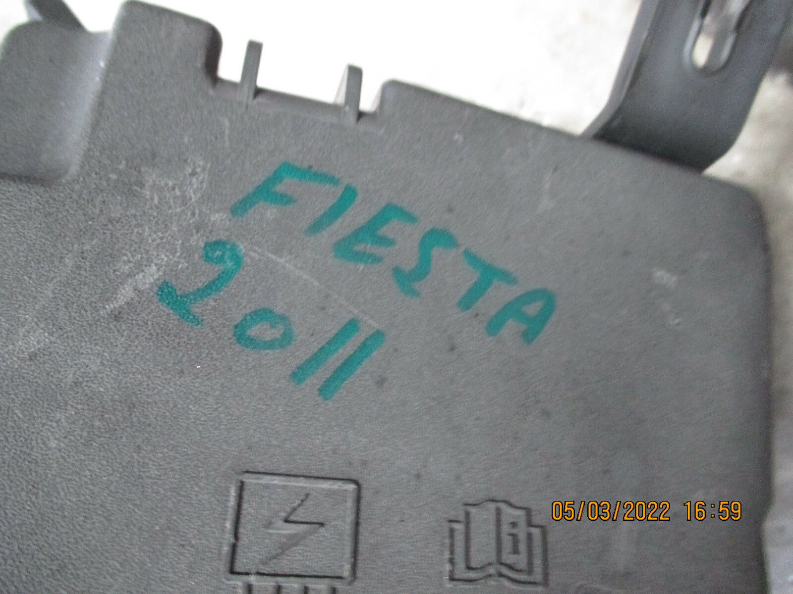 FORD FIESTA 2011 MK7 BODY CONTROL MODULE FUSE BOX