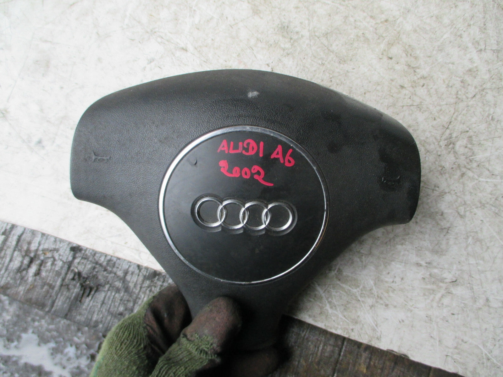 AUDI A3 A4 A6 2002 3 SPOKE STEERING WHEEL DRIVING AIRBAG ONLY 8E0880201