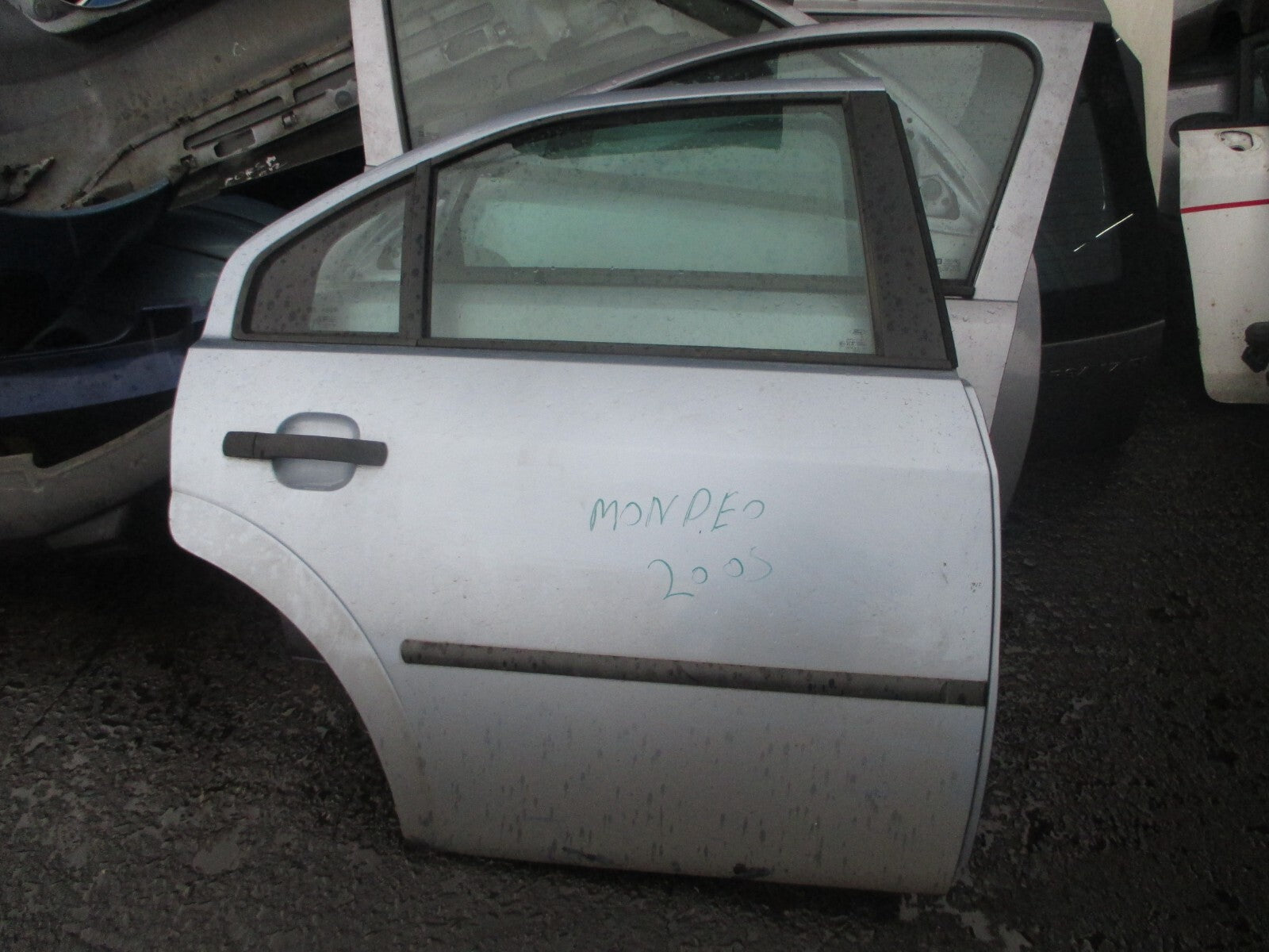 FORD MONDEO MK3 2005 OSR DRIVER SIDE REAR COMPLETE DOOR SILVER BLUE