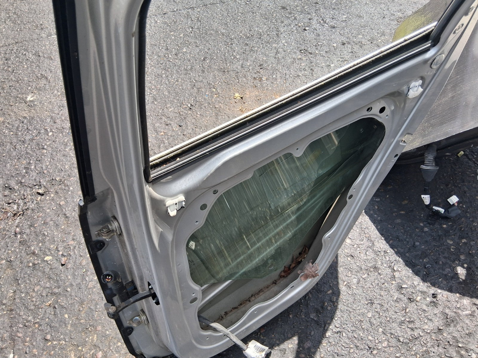 2016 VOLVO V40 D3 OSR DRIVER SIDE REAR RIGHT BARE DOOR SILVER