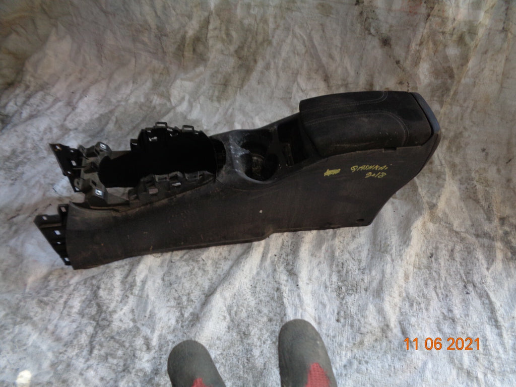 NISSAN QASHQAI J11 MK2 2019 CENTRE CONSOLE LEATHER ARM REST ASSEMBLY          #2