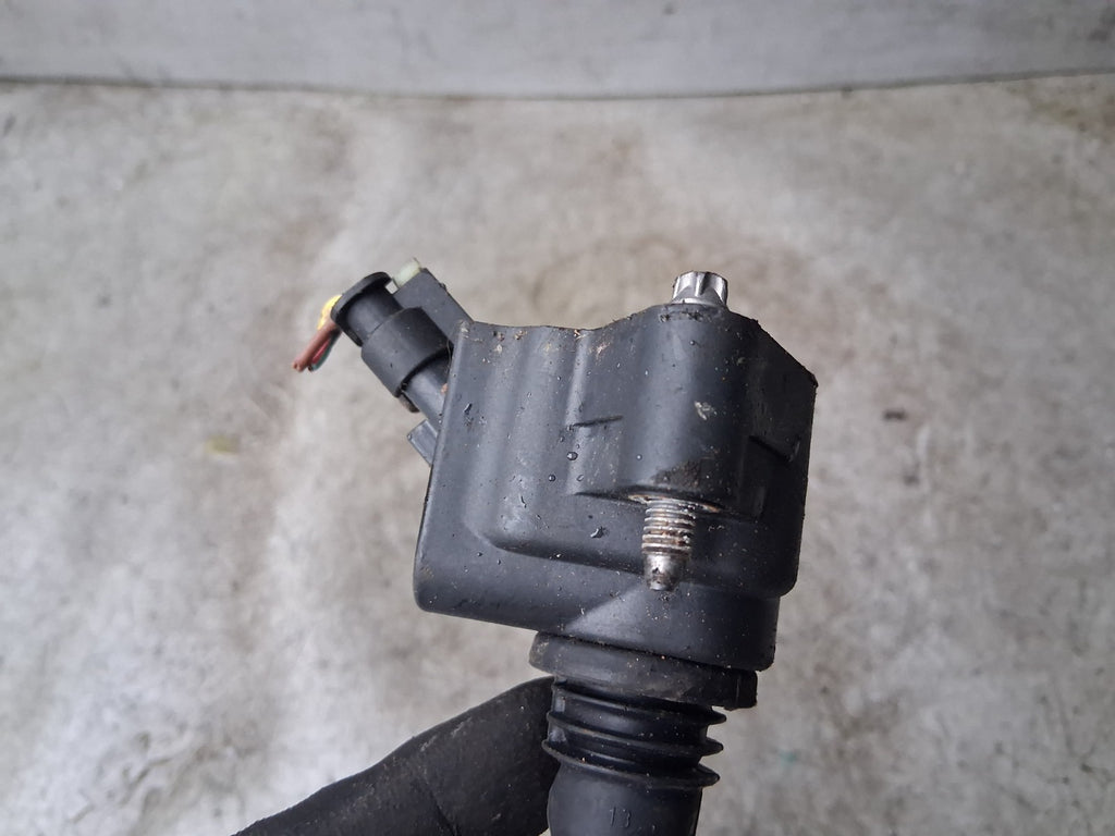 2017 BMW 4 SERIES F36 GRAN COUPE IGNITION COIL PACK 77460003