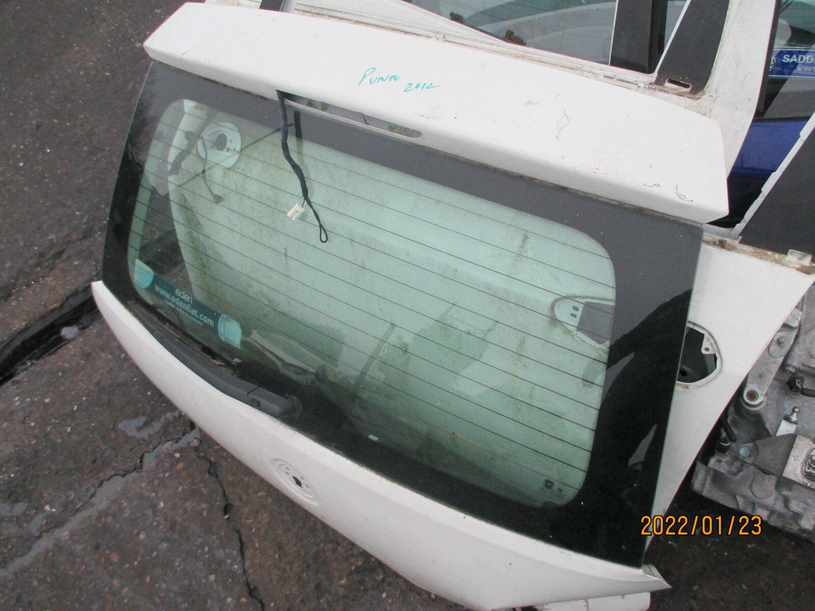 FIAT PUNTO 2012 MK3 REAR BOOTLID TAILGATE BOOT DAMAGED GLASS