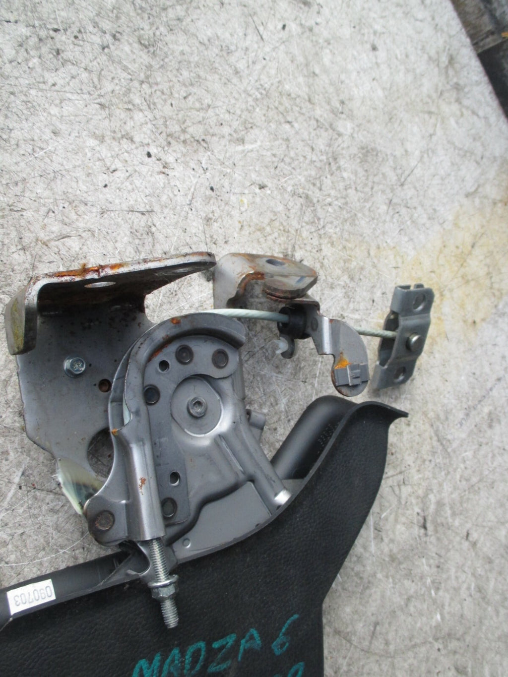 MAZDA 6 2009 MK2 HANDBRAKE LEVER MECHANISM GS8S44010