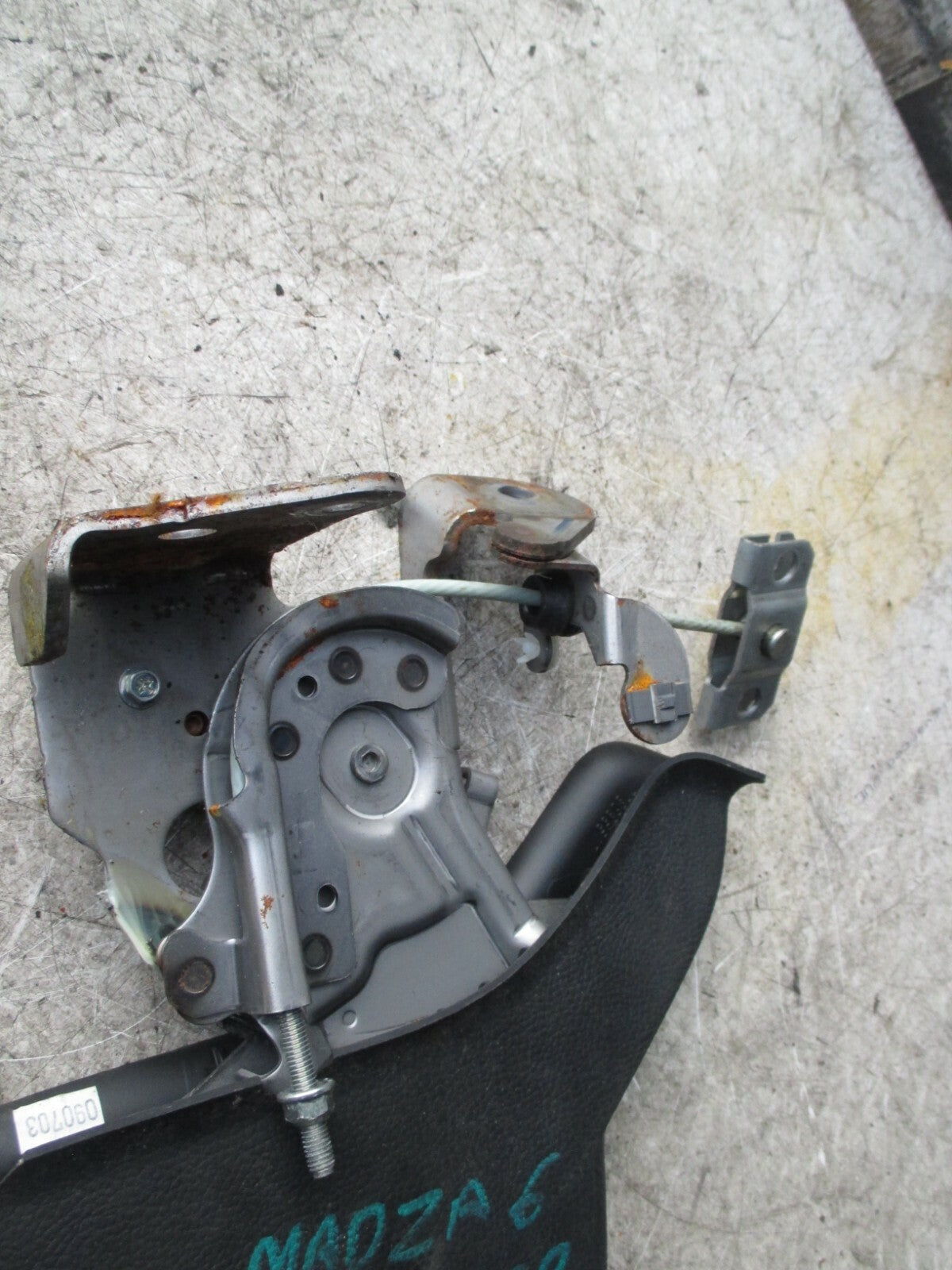 MAZDA 6 2009 MK2 HANDBRAKE LEVER MECHANISM GS8S44010