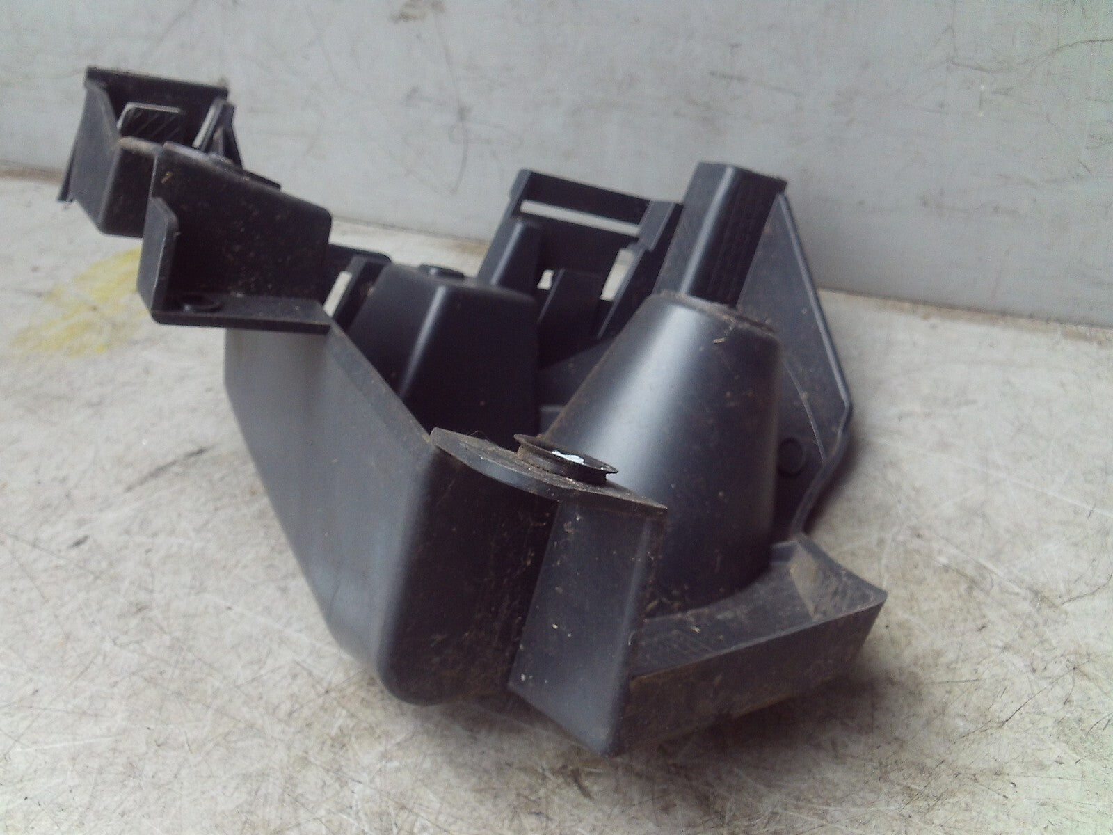 2021 CITROEN C4 MK3 NSR PASSENGER SIDE REAR LEFT BUMPER BRACKET 9831818980