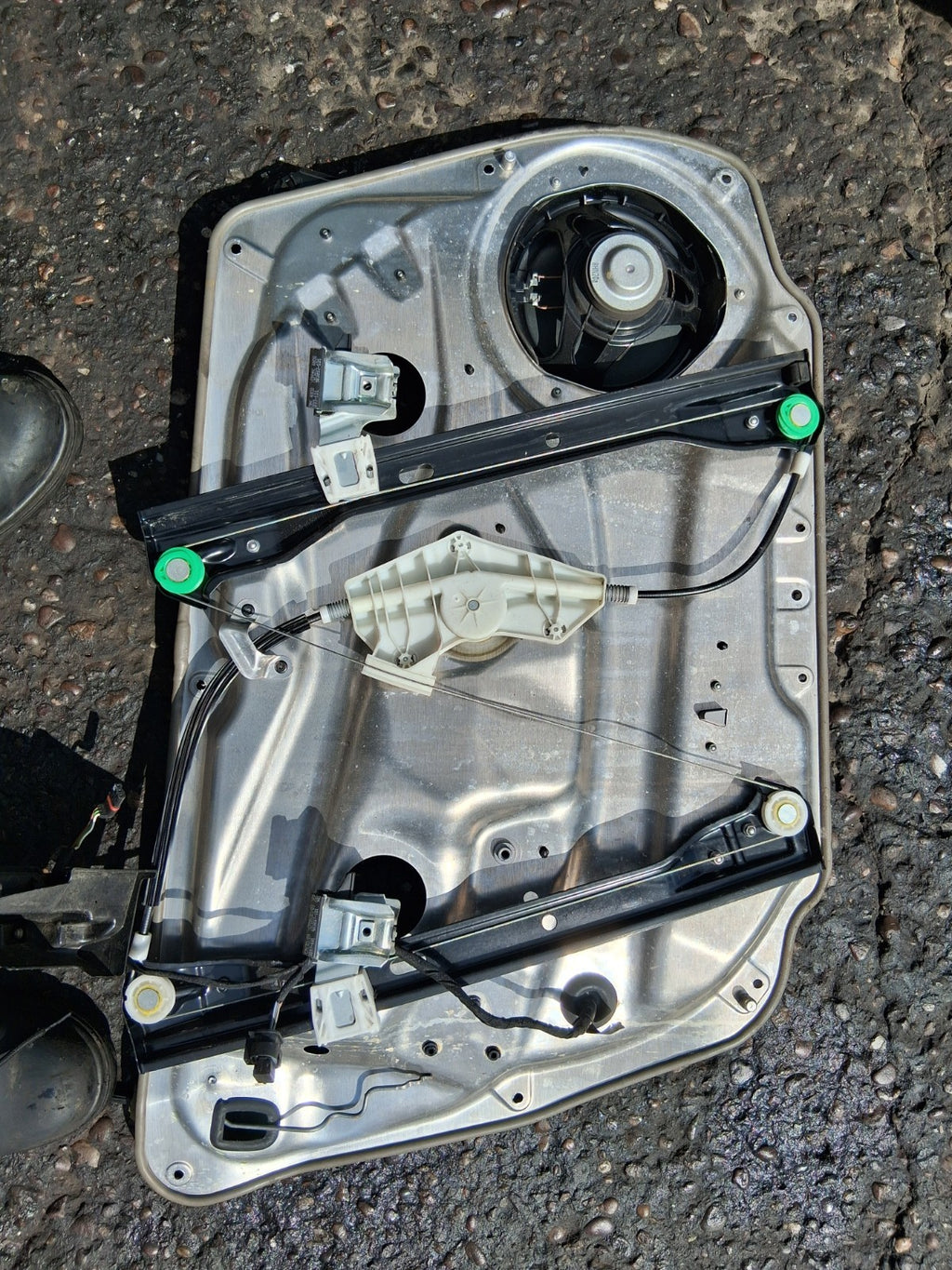 MERCEDES C CLASS 2009 W204 OSF DRIVER SIDE FRONT WINDOW MOTOR REGULATOR 96375810