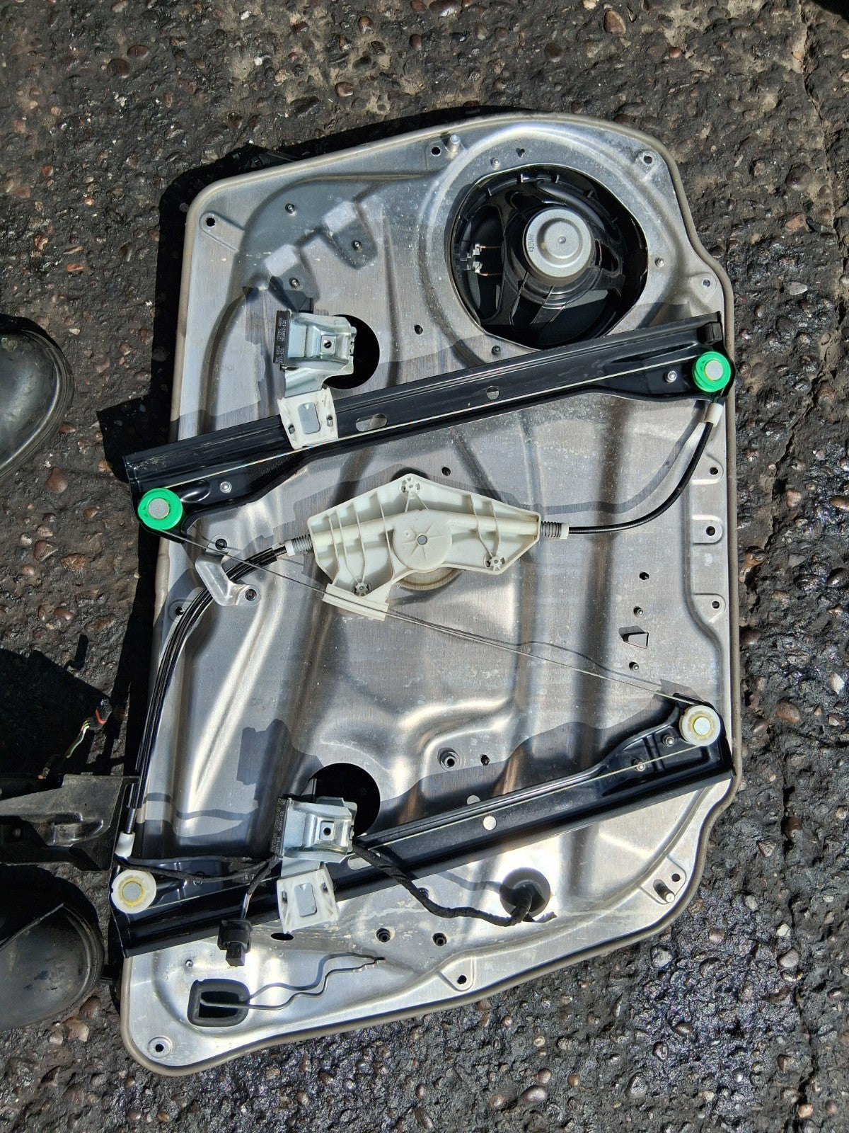 MERCEDES C CLASS 2009 W204 OSF DRIVER SIDE FRONT WINDOW MOTOR REGULATOR 96375810
