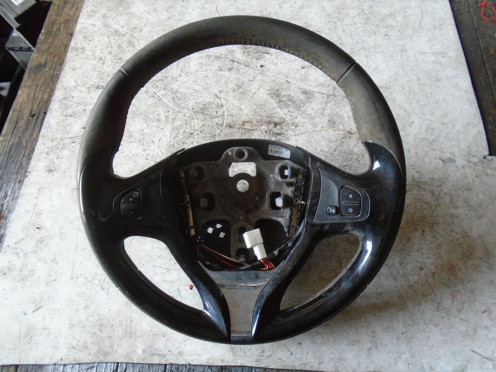 RENAULT CAPTUR 2018 MK1 MULTIFUNCTION STEERING WHEEL