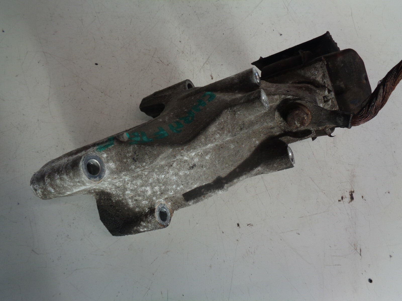 VW VOLKSWAGEN CRAFTER 2013 ENGINE MOUNT SUPPORT BRACKET 03L199307A