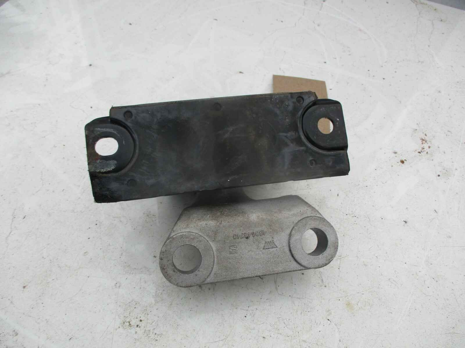 VAUXHALL CORSA E MK4 2018 1.2 PETROL NS PASSENGER SIDE ENGINE MOUNT 13371838