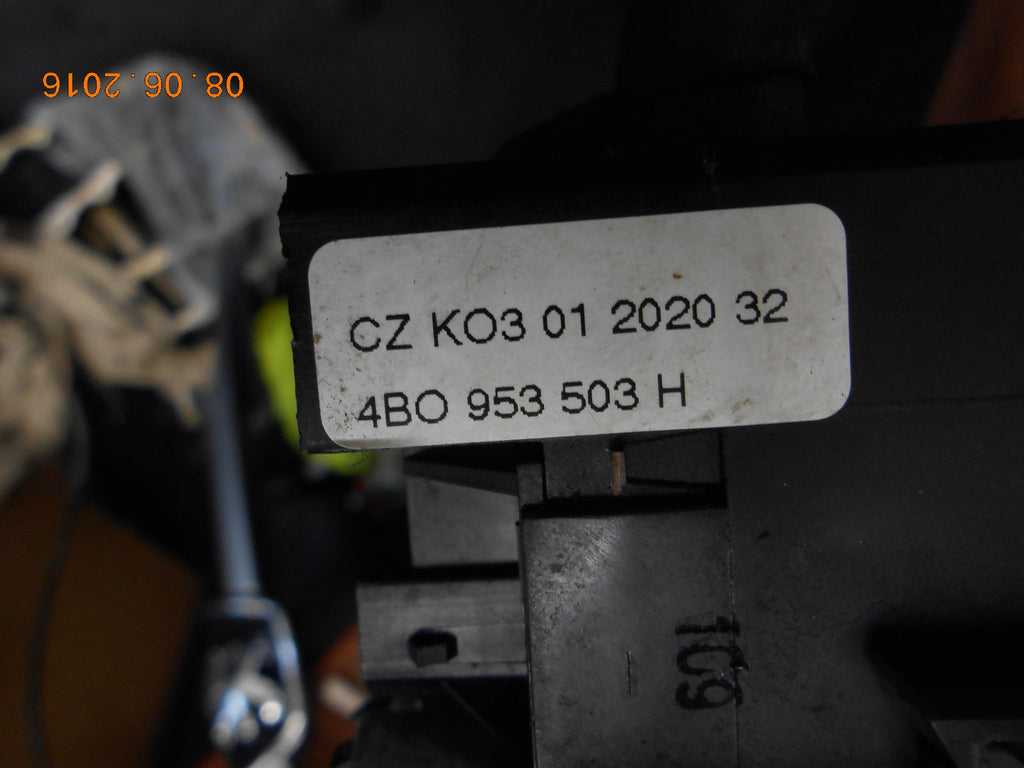 VOLKSWAGEN GOLF MK4 1999 INDICATOR STALK HEATER CONTROL 8L0953513G 1J0819045F