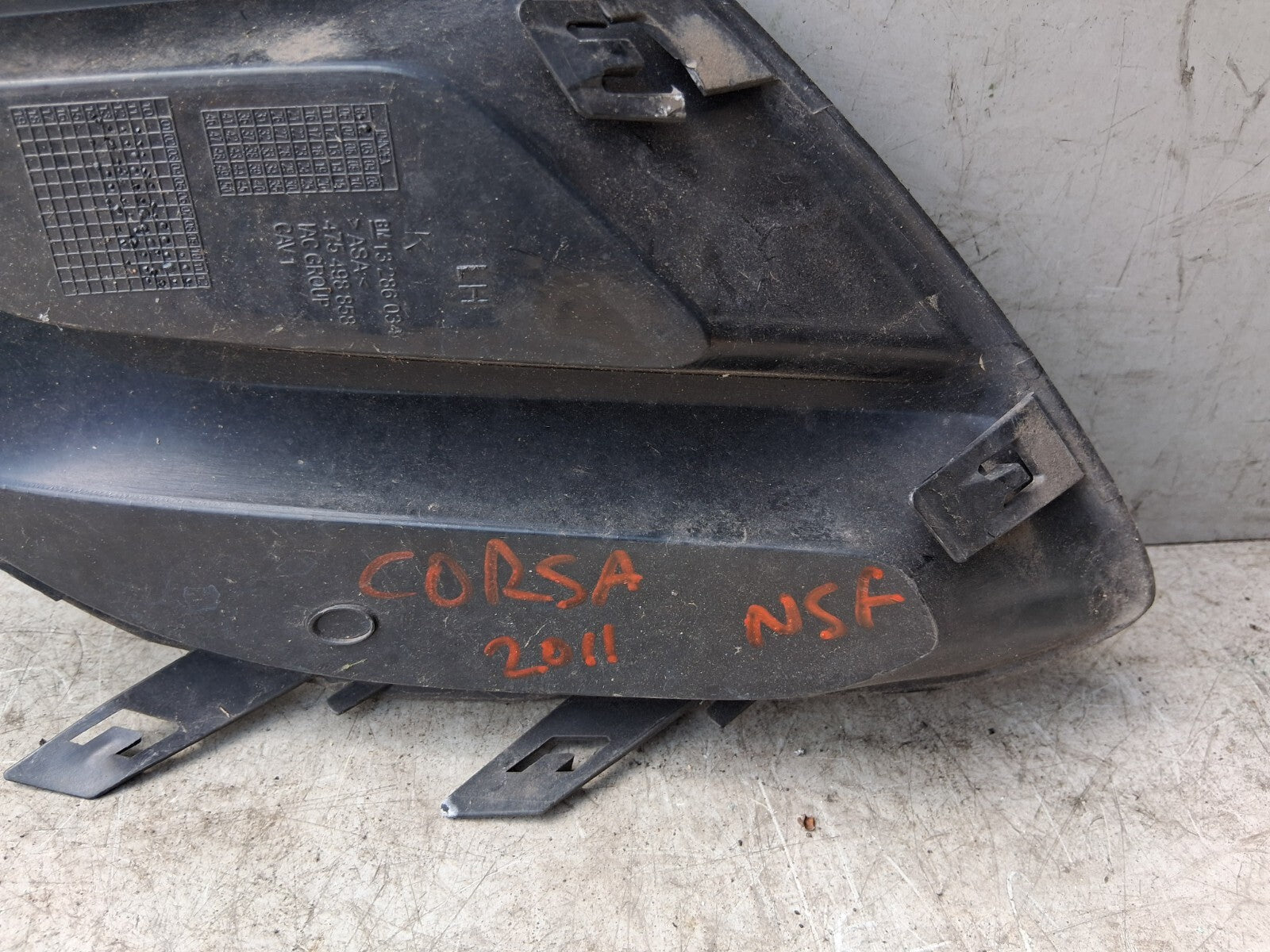VAUXHALL CORSA D 2011 NSF PASSENGER SIDE FRONT LEFT FOG GRILLE 475498858