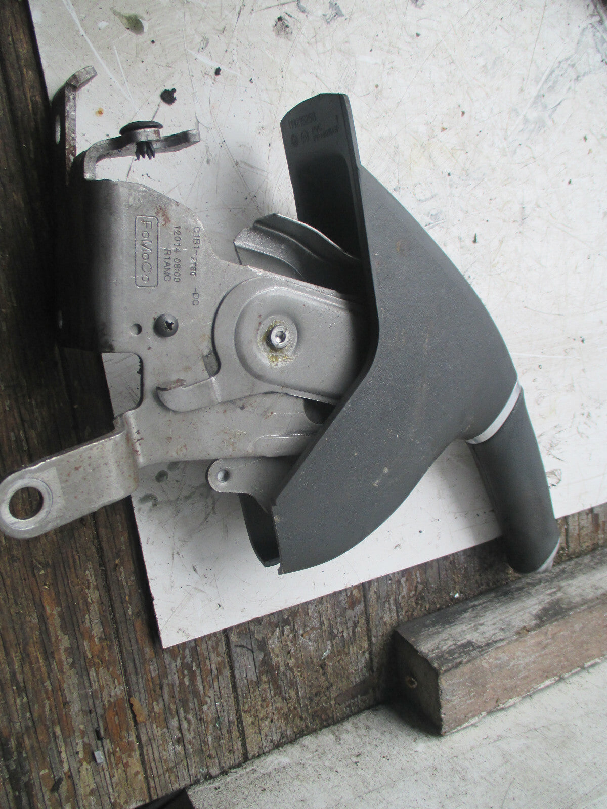 FORD FIESTA MK7 2014 MANUAL HANDBRAKE LEVER HANDLE C1B12780DC