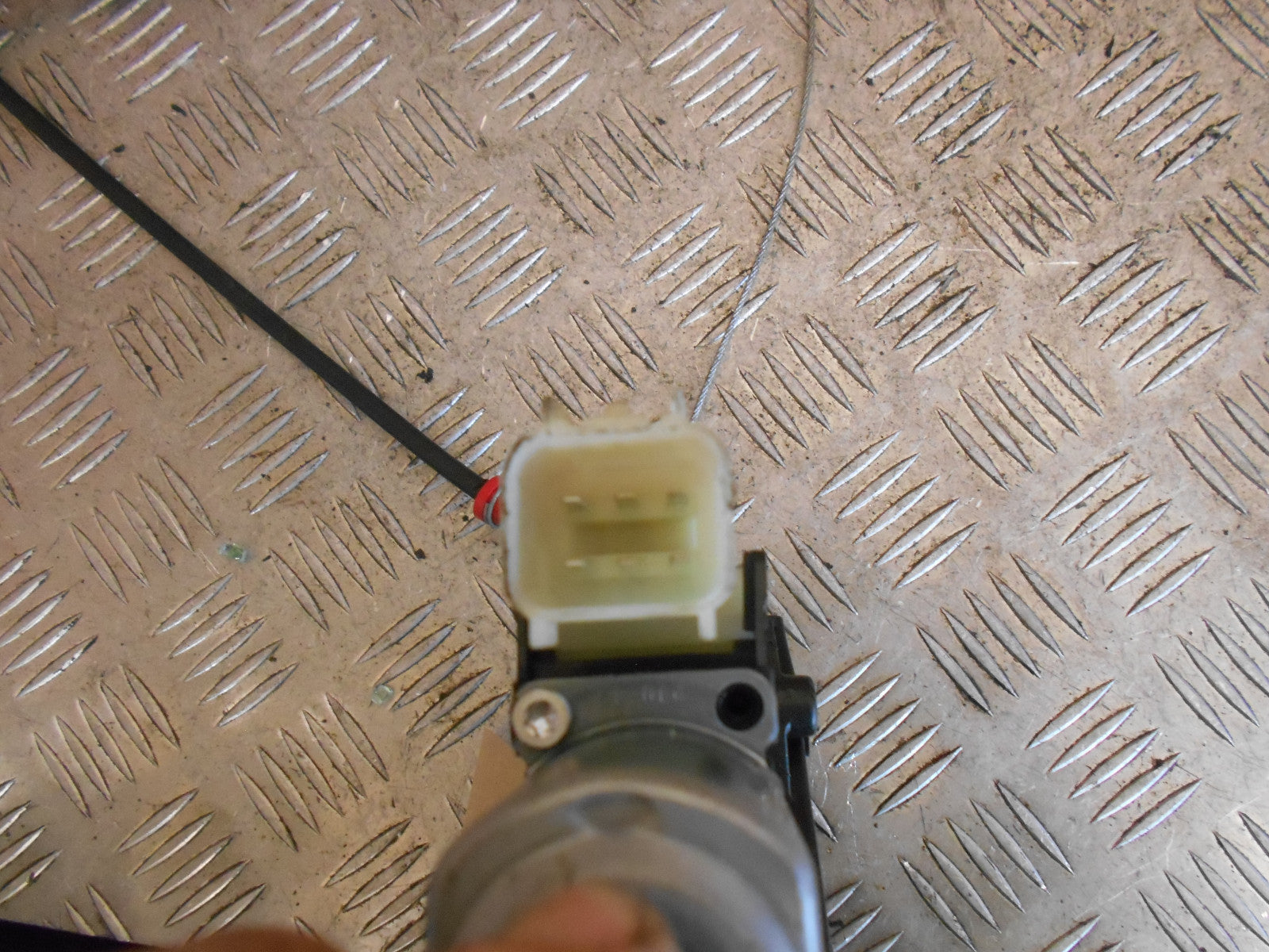 FORD FIESTA MK8 2015 3 DOOR NSF PASSENGER SIDE FRONT WINDOW MOTOR