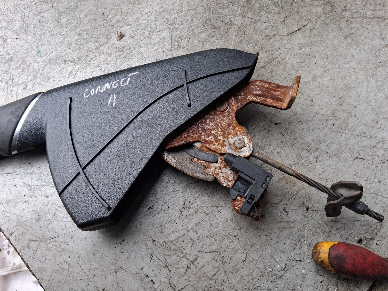 2011 FORD TRANSIT CONNECT MK1 MANUAL HANDBRAKE PARKING BRAKE LEVER MECHANISM