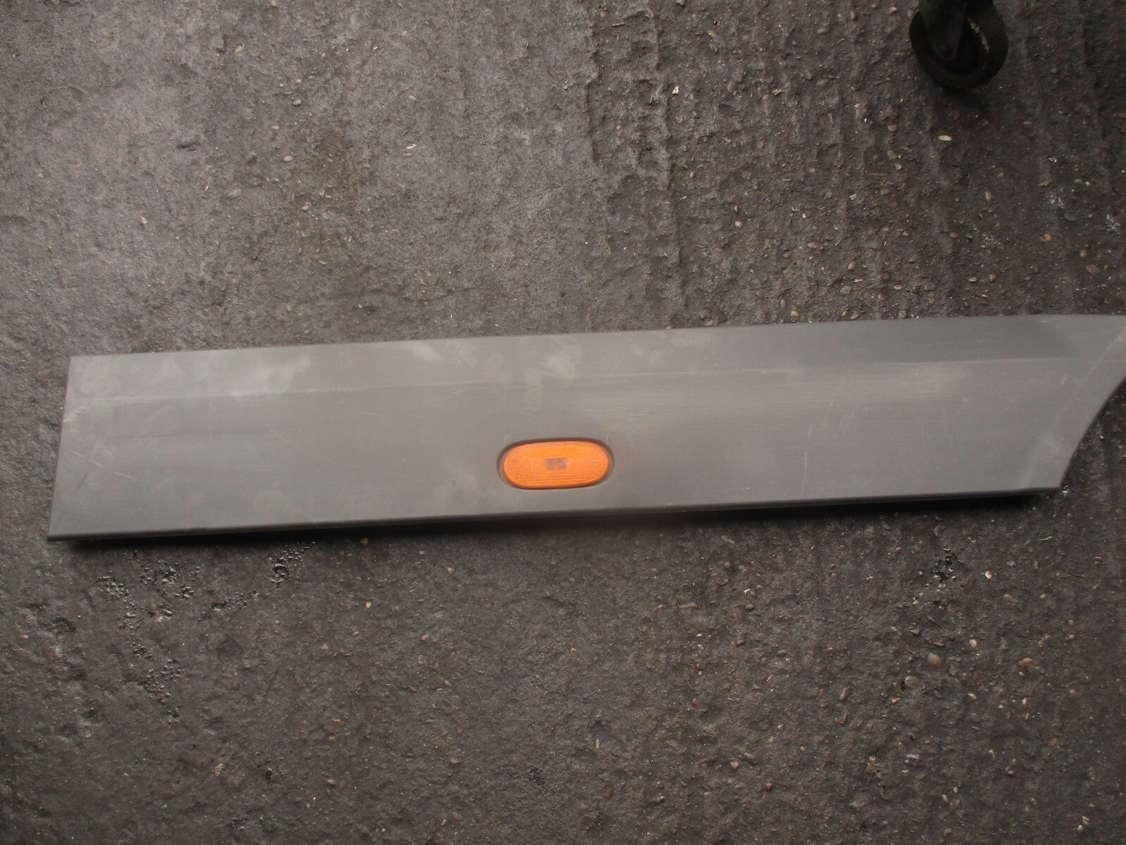 2014 MERCEDES SPRINTER W906 NS PASSENGER REAR MIDDLE MOULDING TRIM A9066901382