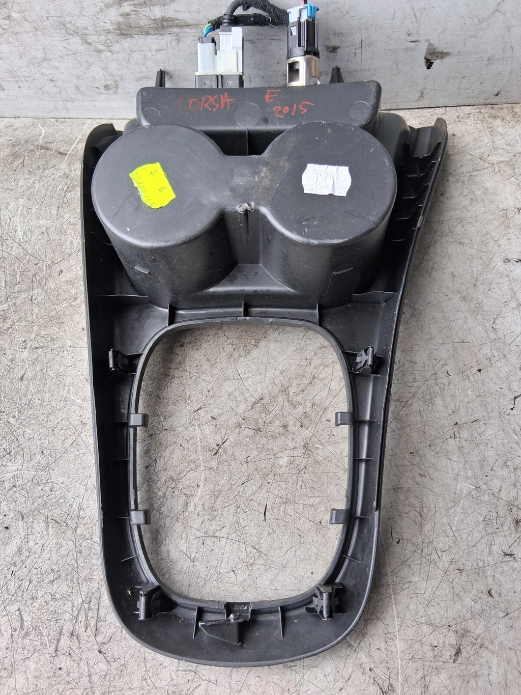 2015 VAUXHALL CORSA E CUP HOLDER USB PORT PLASTIC TRIM CENTER CONSOLE 460029937