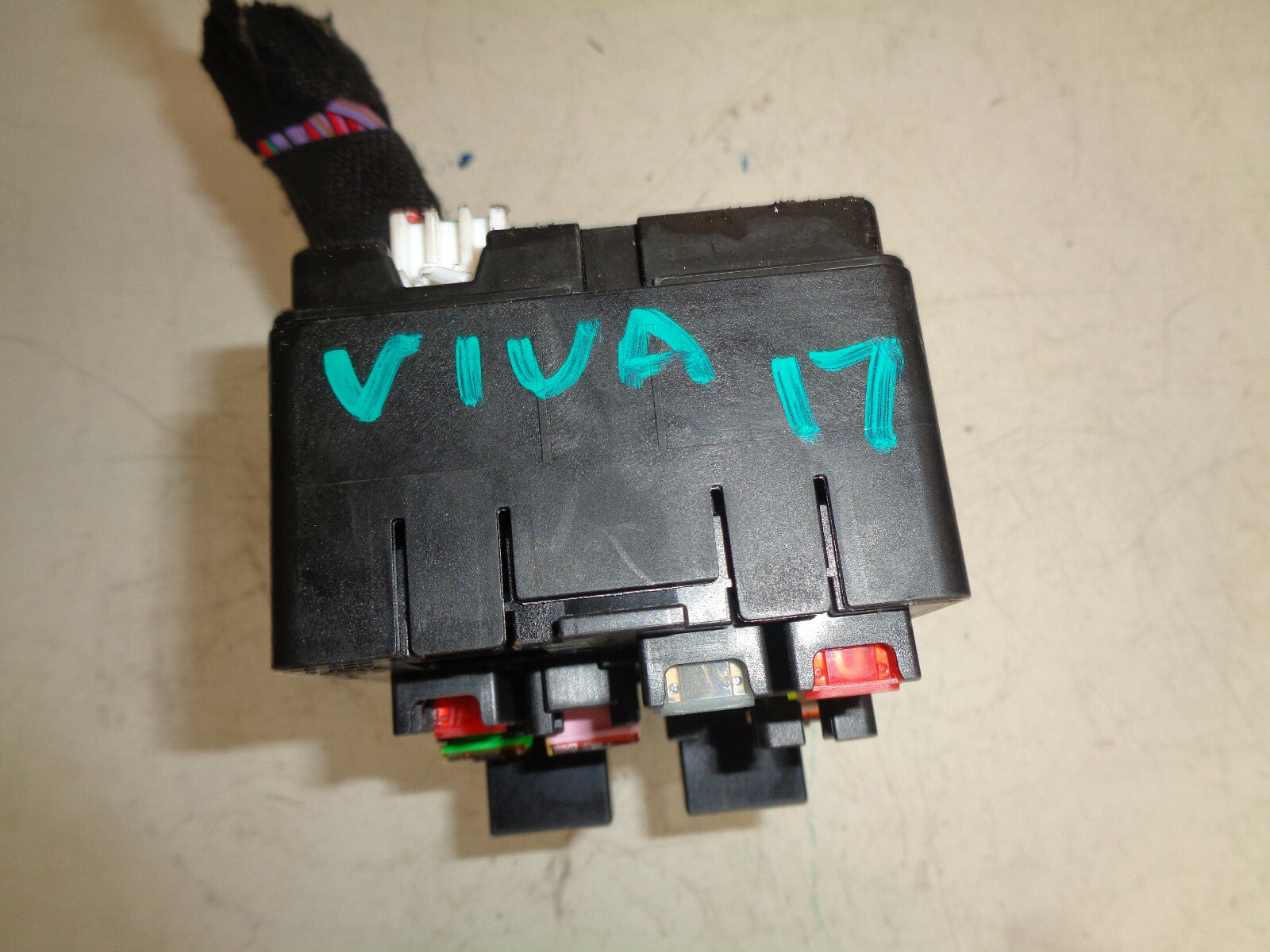 VAUXHALL VIVA 2017 1.0 PETROL FUSE BOX RELAY