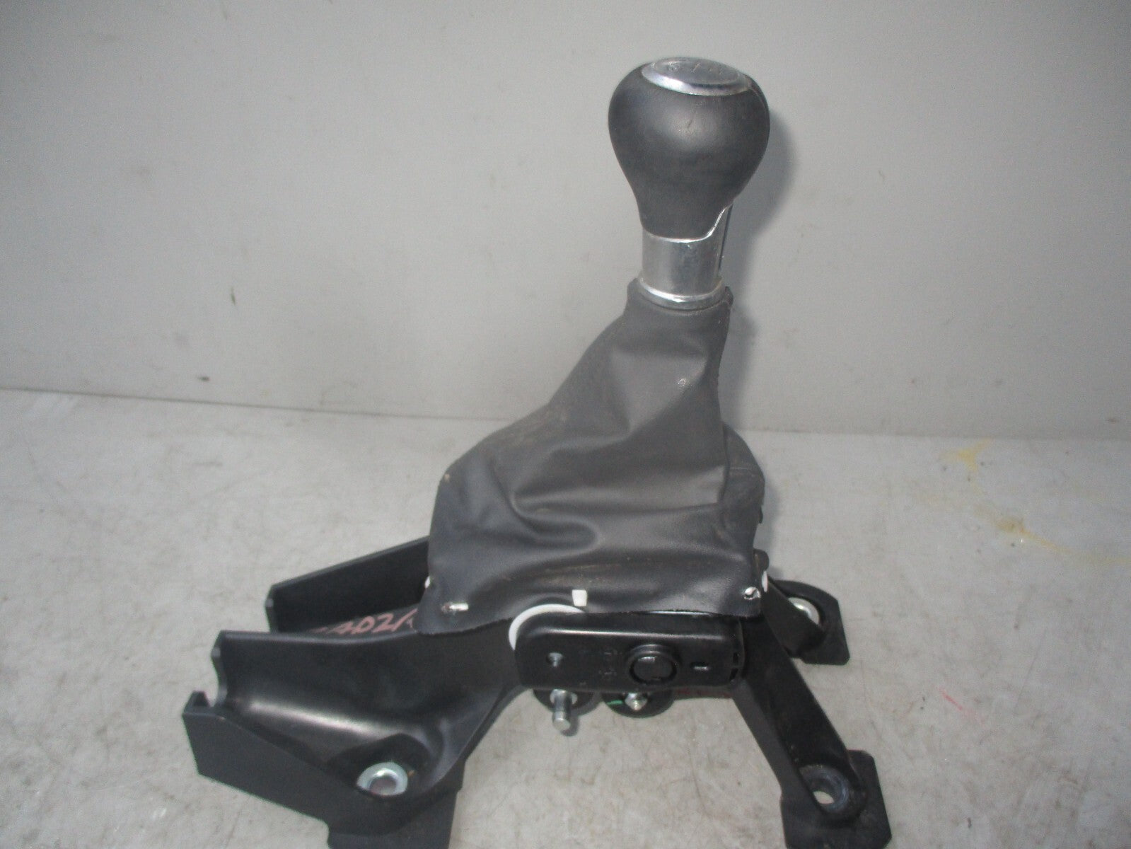 MAZDA 3 2020 2.0 PETROL MANUAL GEARSTICK SHIFTER BCKN46100A