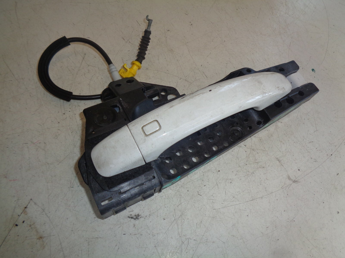 AUDI Q3 8U 2017 NSF PASSENGER SIDE FRONT EXTERIOR DOOR HANDLE 8U0837885