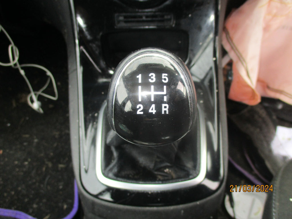 FORD FIESTA MK7 2016 5 SPEED MANUAL GEARSTICK GEARSHIFTER
