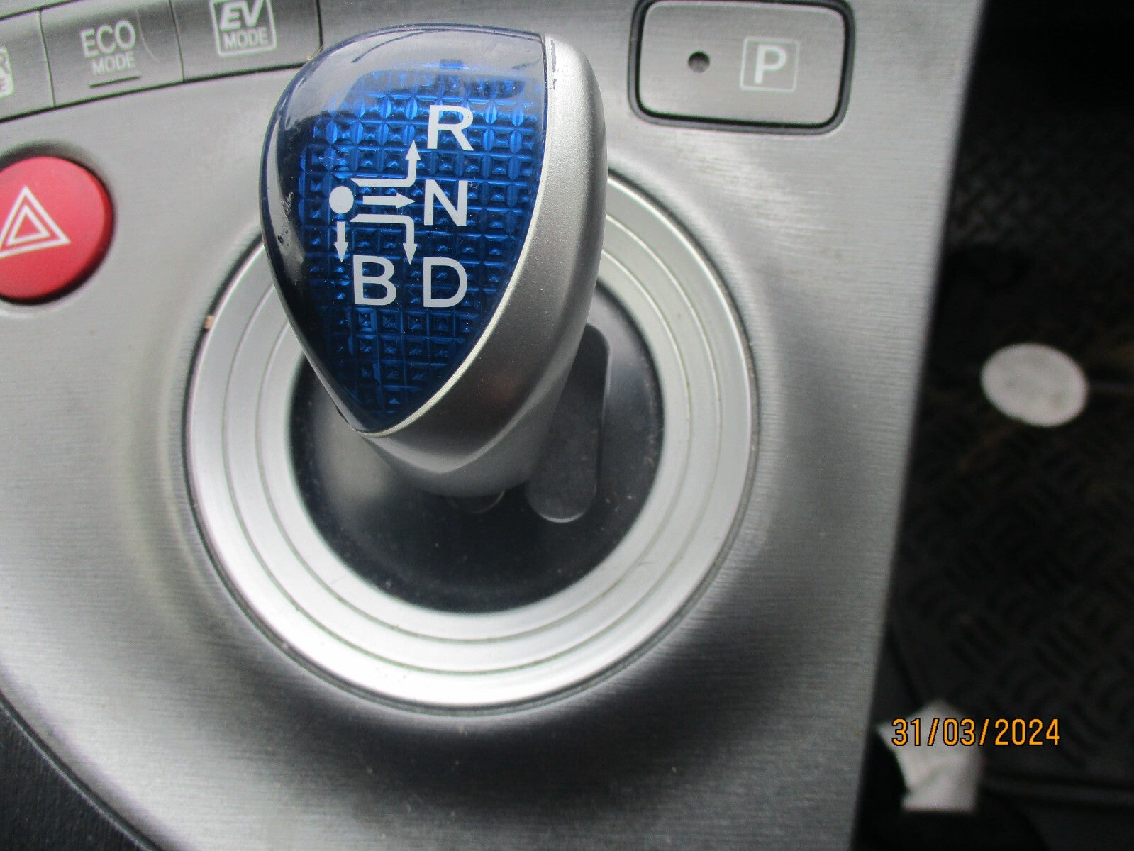 TOYOTA PRIUS MK3 2014 XW30 AUTO AUTOMATIC GEARSTICK GEARSHIFTER
