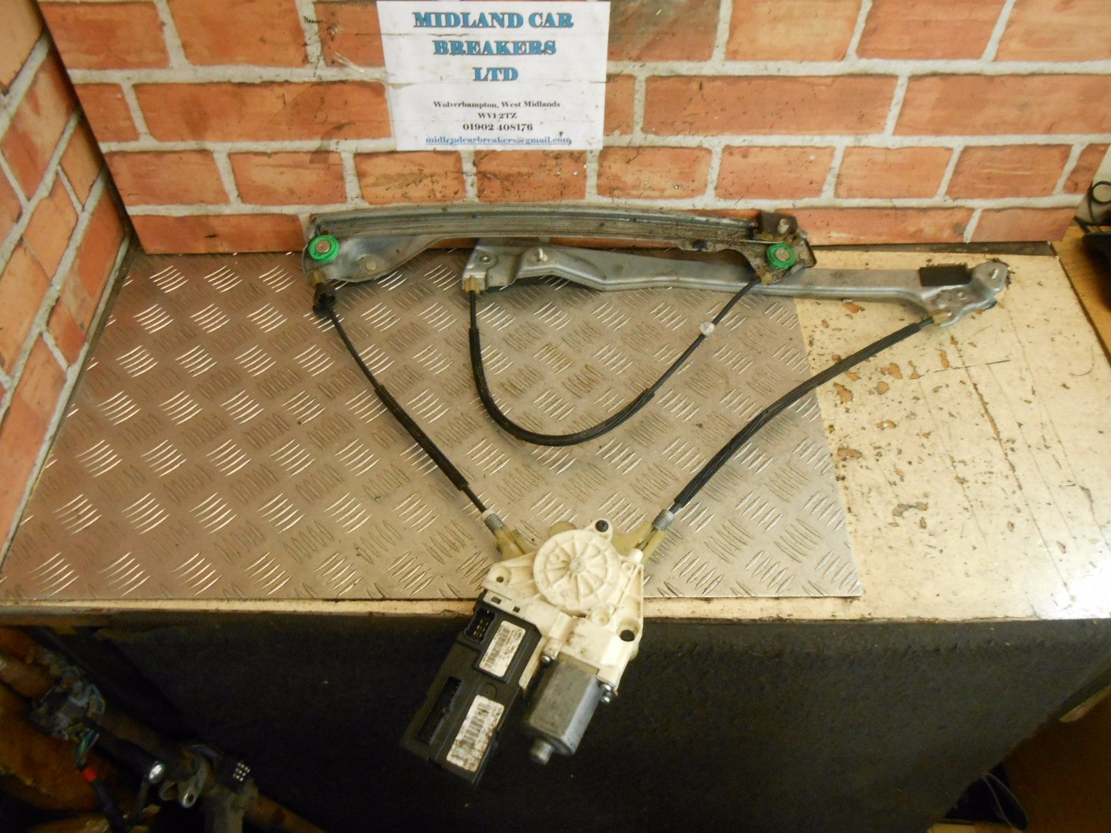 RENAULT LAGUNA 1.9 DCI MK2 LEFT HAND FRONT ELECTRIC WINDOW SWITCH 807010002R