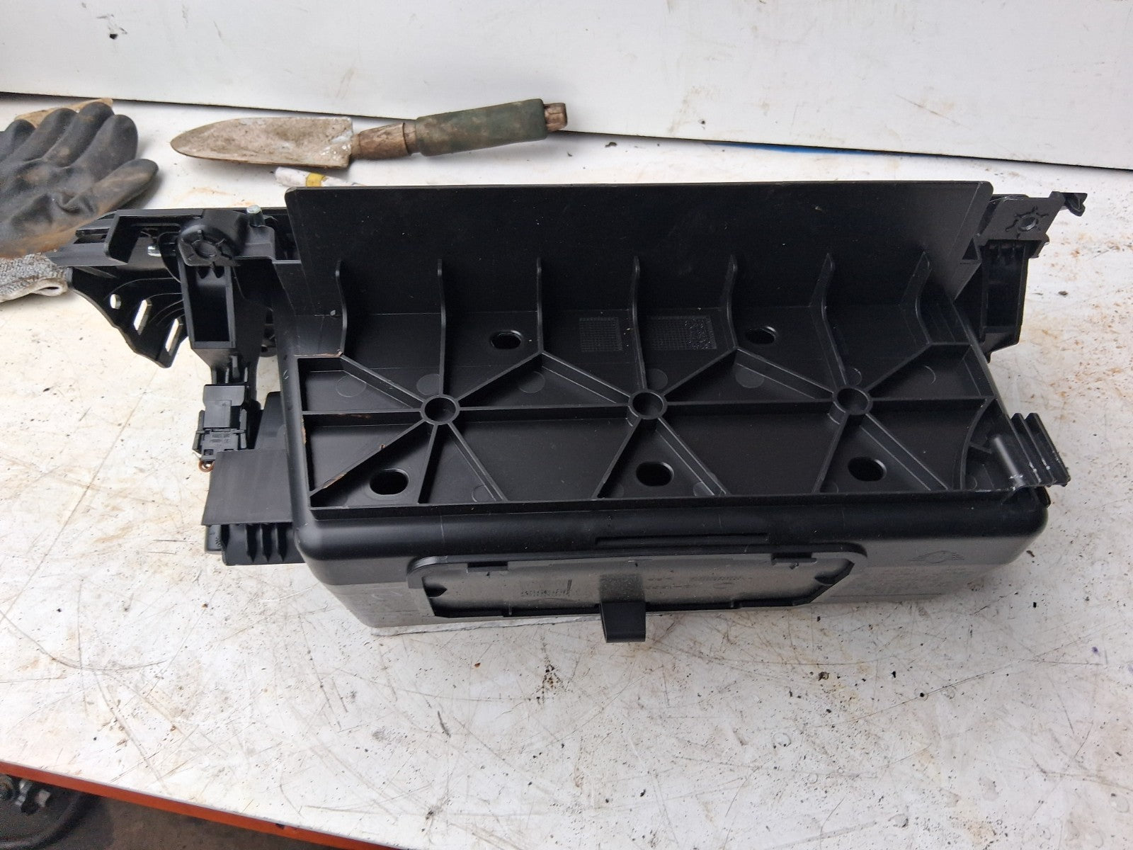 2021 BMW MINI COUNTRYMAN F60 DASHBOARD GLOVE BOX STORAGE COMPARTMENT 9332766