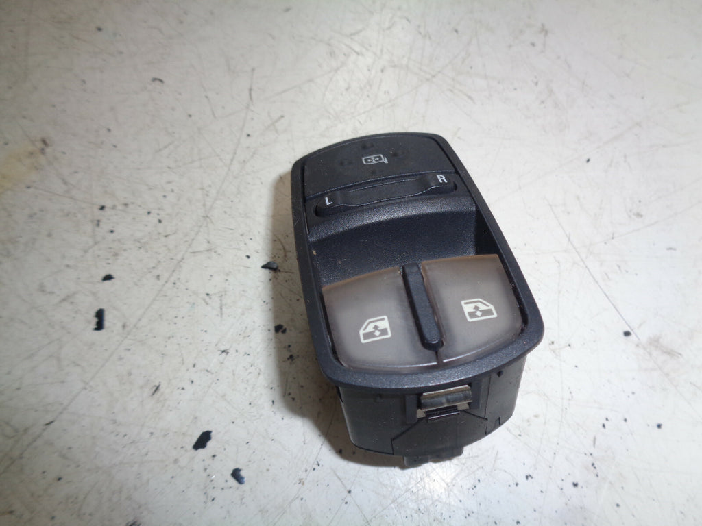 VAUXHALL CORSA D 2007 OSF DRIVER SIDE FRONT TWIN ELECTRIC WINDOW SWITCH 13258522