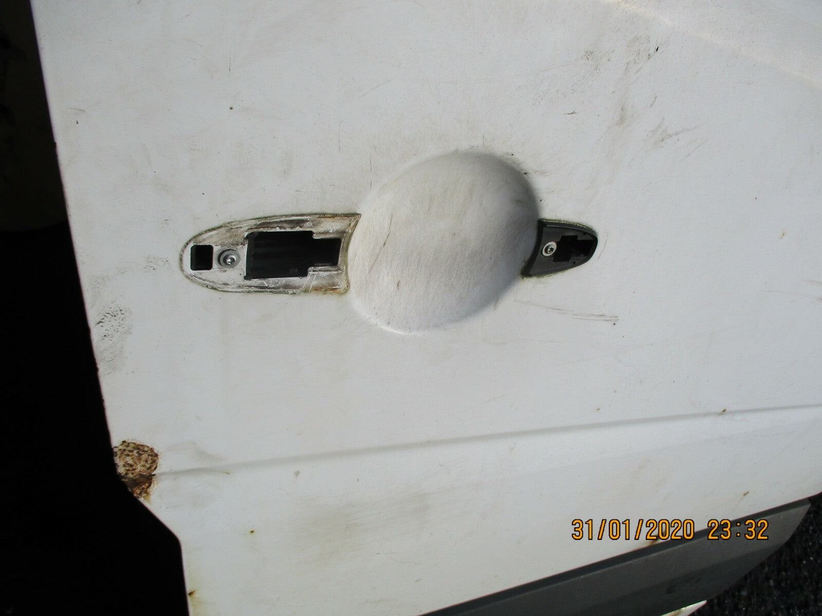 MERCEDES SPRINTER W906 2014 MK2 OSF DRIVER SIDE FRONT DOOR WHITE DAMAGED