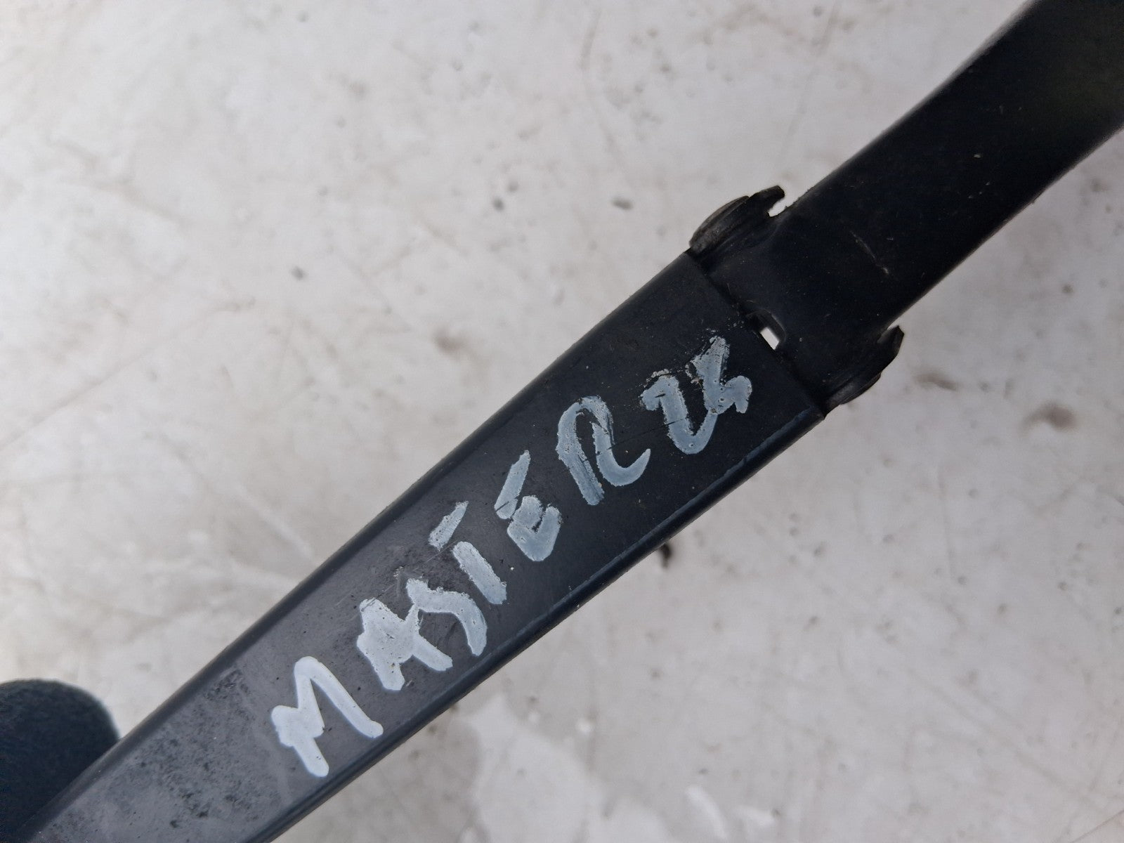 2023 RENAULT MASTER MK3 NSF FRONT LEFT NEAR PASSENGER SIDE WIPER ARM 8200734779