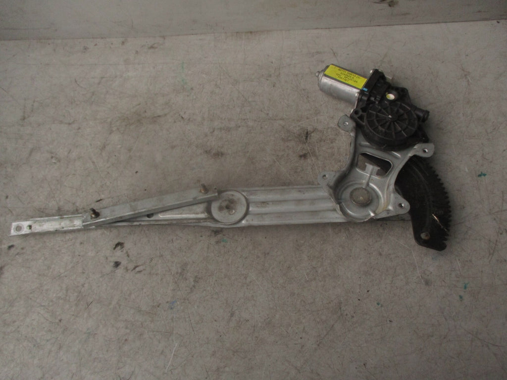 2014 NISSAN MICRA NSF PASSENGER SIDE FRONT WINDOW REGULATOR AND MOTOR 827311HB1A