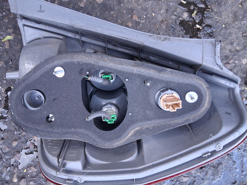2008 HONDA JAZZ MK1 NSR PASSENGER SIDE REAR LEFT TAIL LIGHT