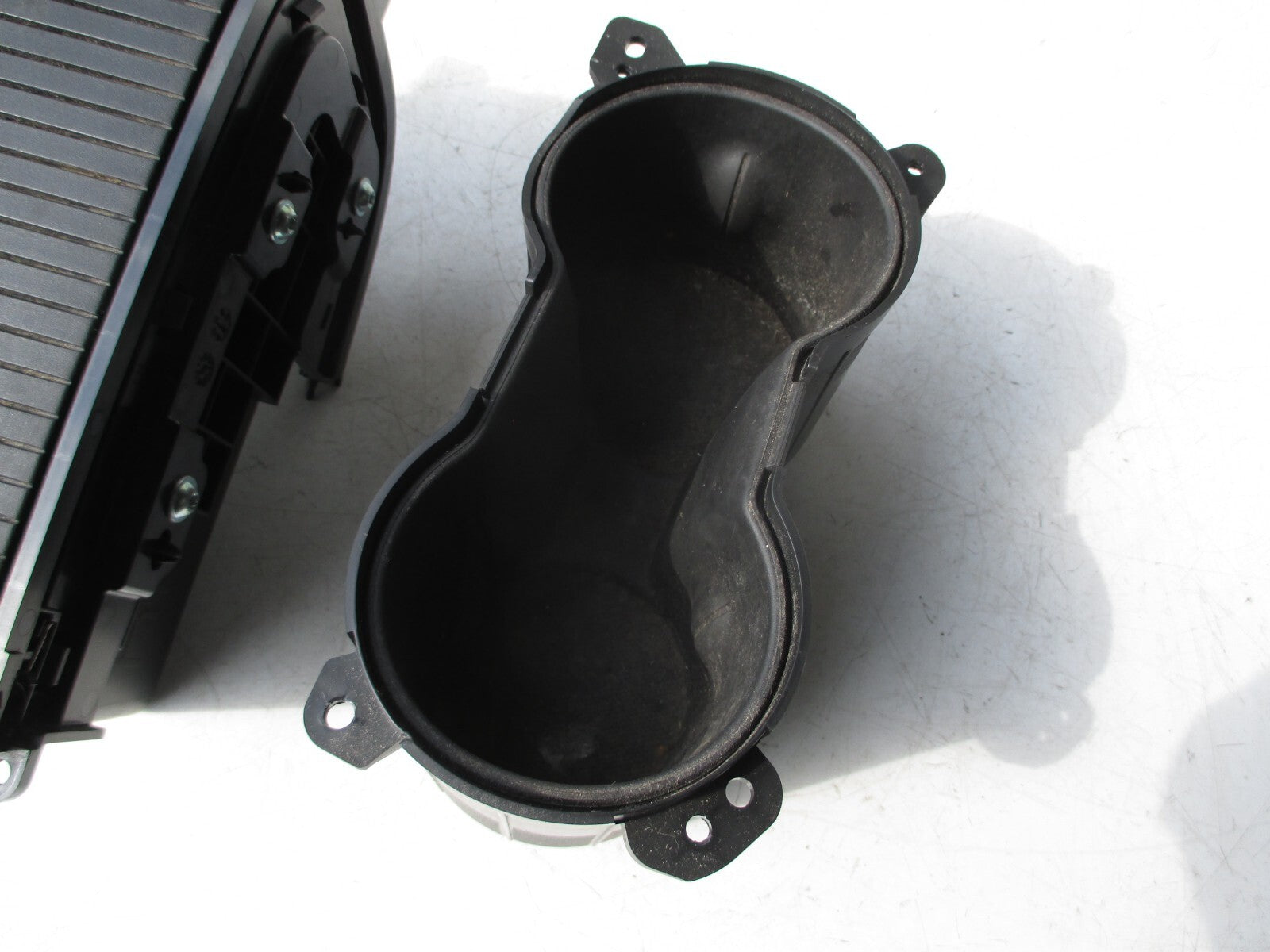 VAUXHALL MOKKA 2013 CENTRE CONSOLE TRAY CUP HOLDER SLIDING TRIMAVF45423 95187295