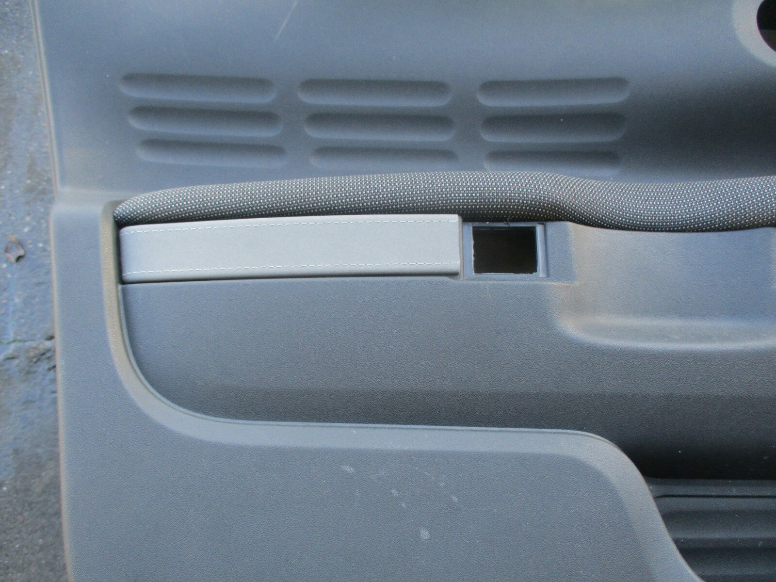 CITROEN C4 CACTUS 2015 NSF PASSENGER SIDE FRONT DOOR CARD PANEL 98037157ZD