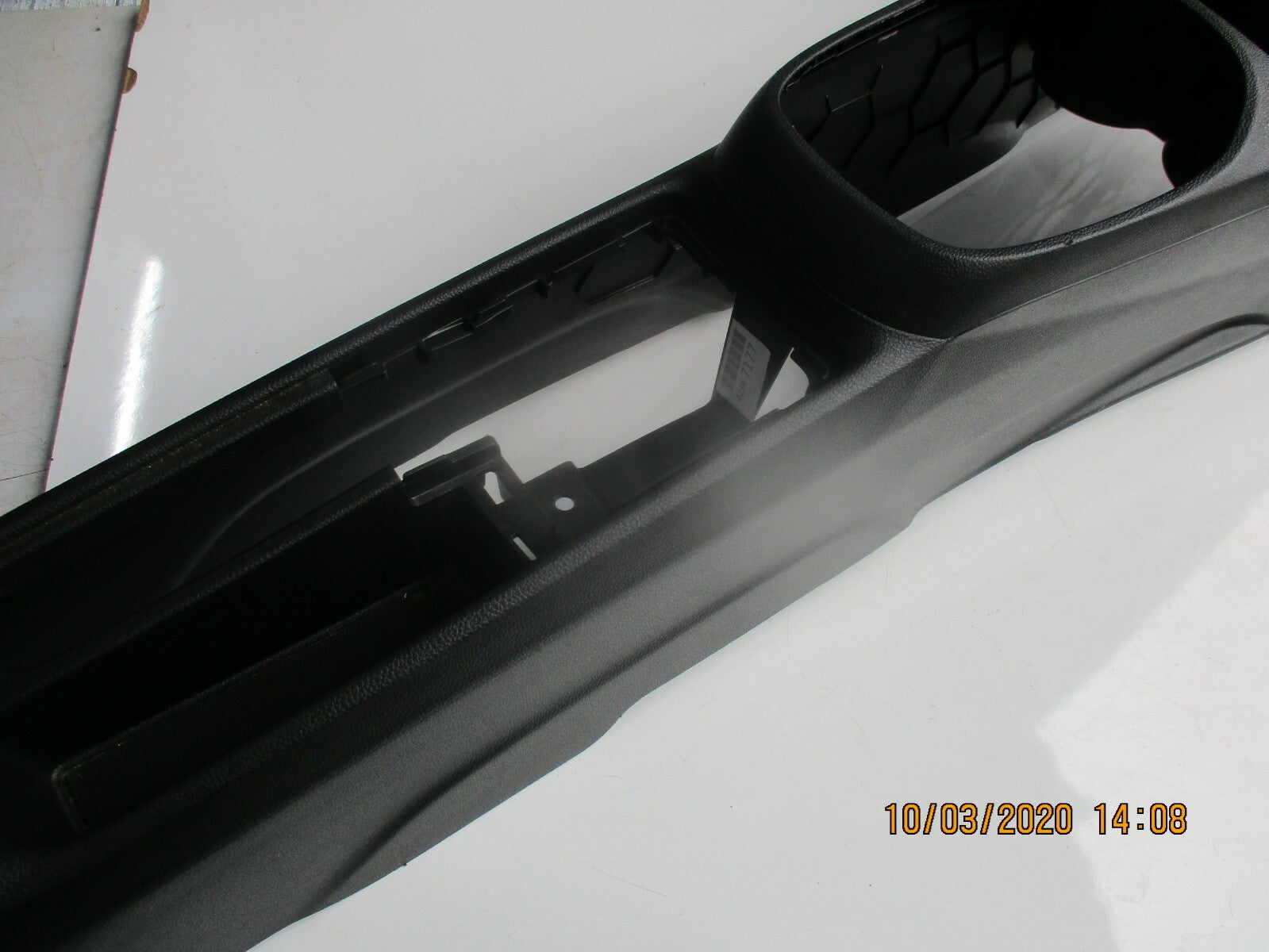 VAUXHALL VIVA 2017 PLASTIC CENTRE CONSOLE ASM CUP HOLDER USB 12V 95388454