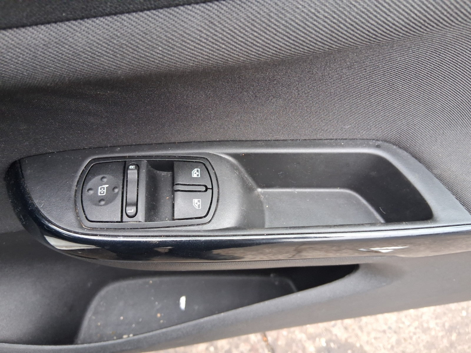 2019 VAUXHALL CORSA E 3 DOOR OS DRIVER SIDE ELECTRIC WINDOW CONTROL SWITCH