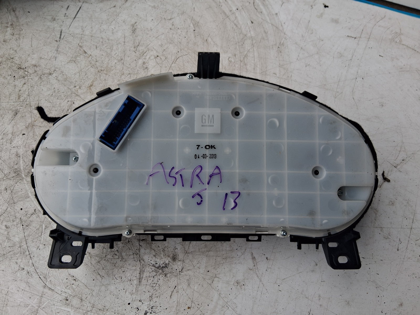 2013 VAUXHALL ASTRA J SPEEDOMETER SPEEDO INSTRUMENT CLUSTER 769317420