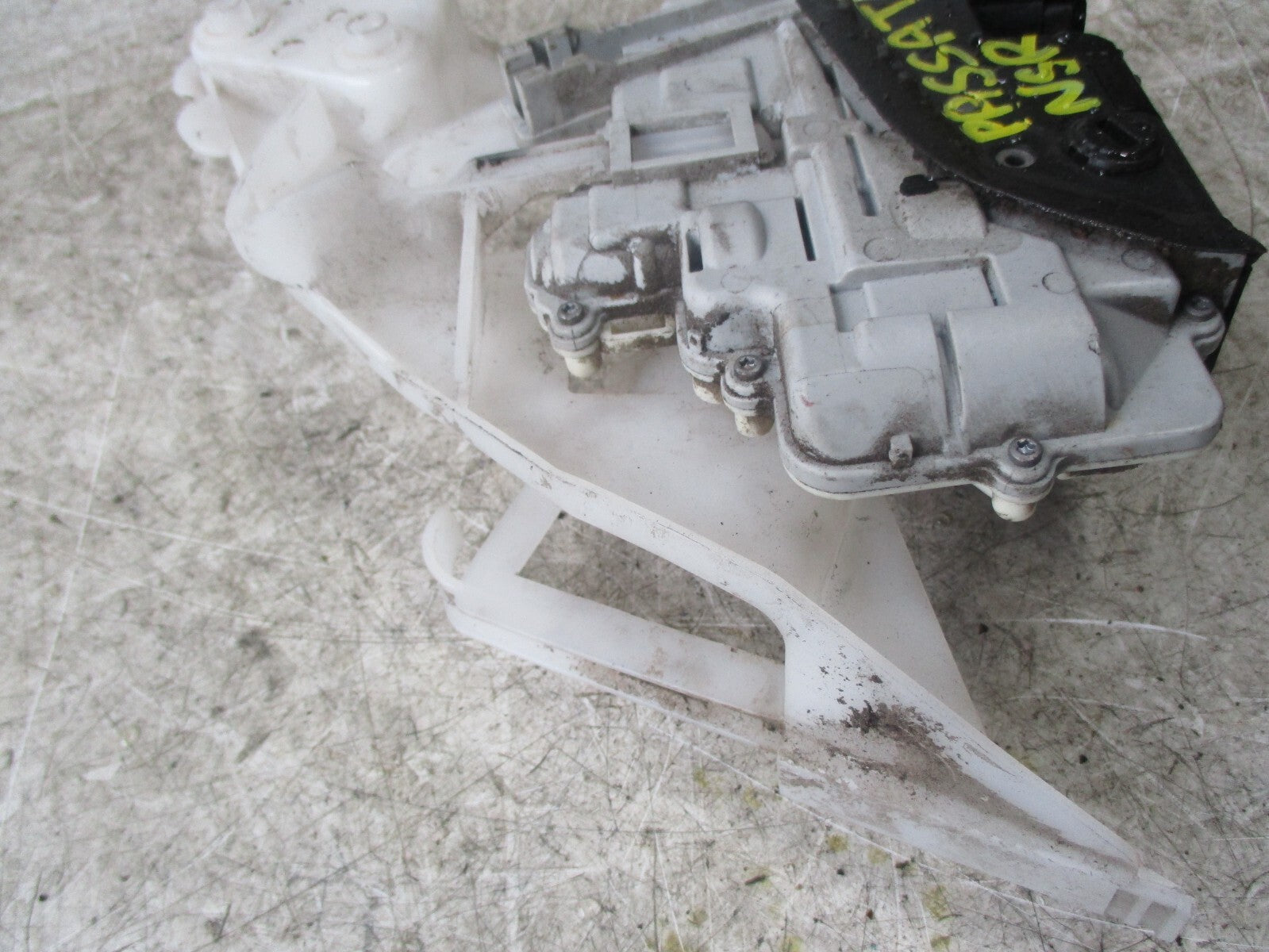 VW VOLKSWAGEN PASSAT B7 2014 NSR PASSENGER SIDE REAR DOOR LOCK 3C4839015A