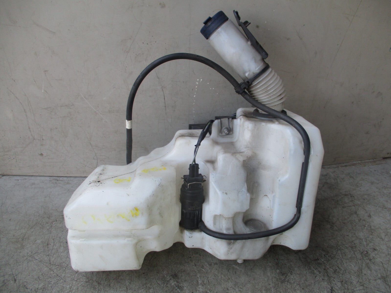 2023 VAUXHALL MOVANO C FRONT WINDSCREEN WASHER WATER BOTTLE RESERVOIR