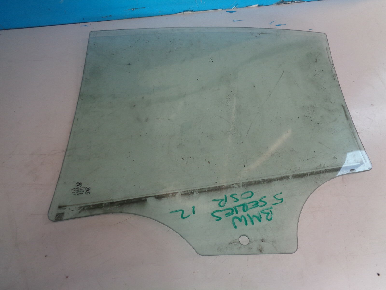 BMW 5 SERIES 2012 F11 OSR DRIVER SIDE REAR DOOR WINDOW GLASS E643R00049