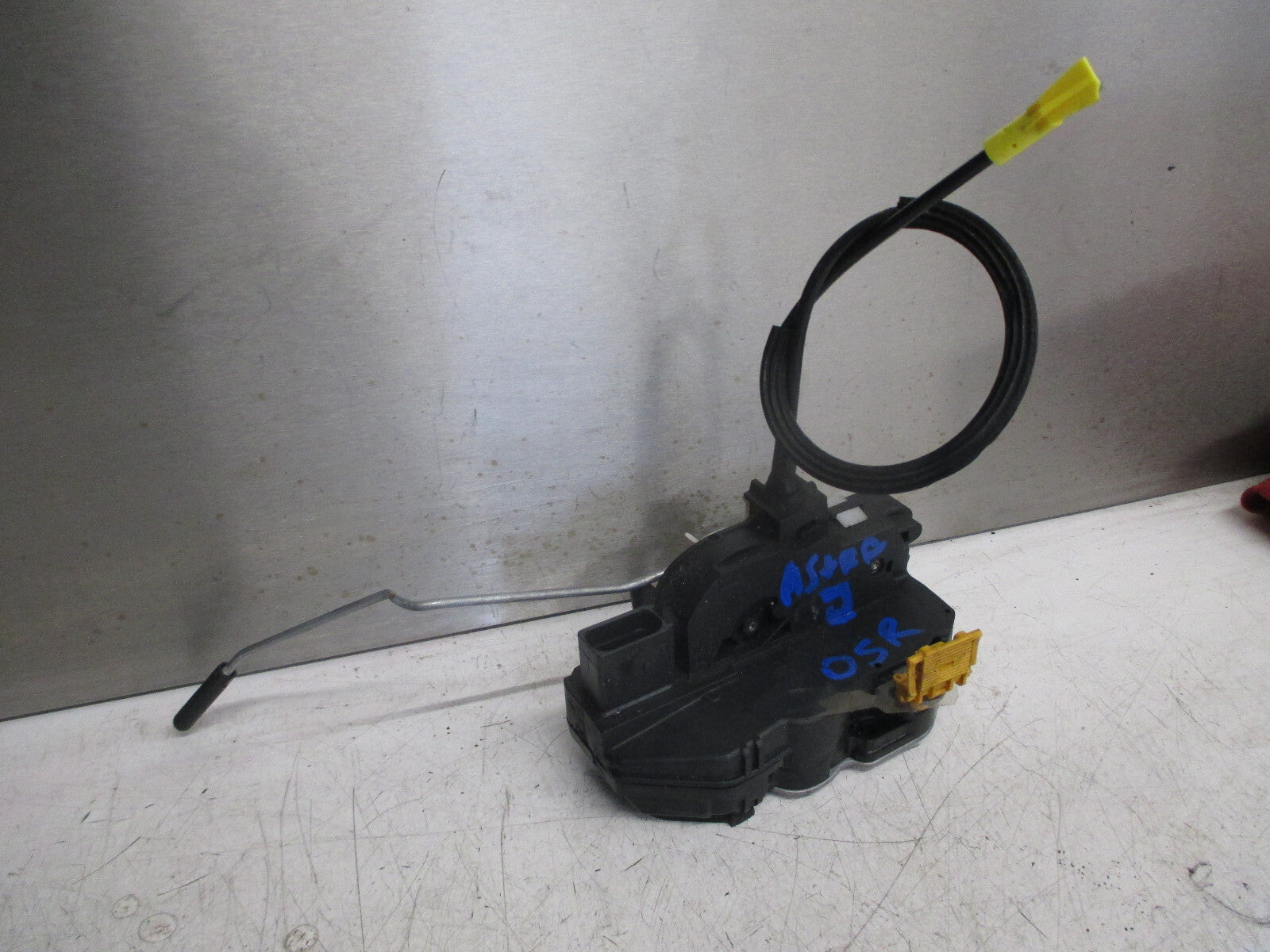 VAUXHALL ASTRA J 2012 OSR DRIVER SIDE REAR DOOR LOCK MECHANISM
