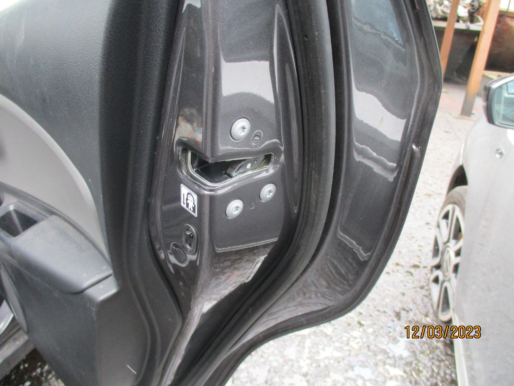 TOYOTA YARIS MK3 2018 OSR DRIVER SIDE REAR DOOR LOCK MECHANISM