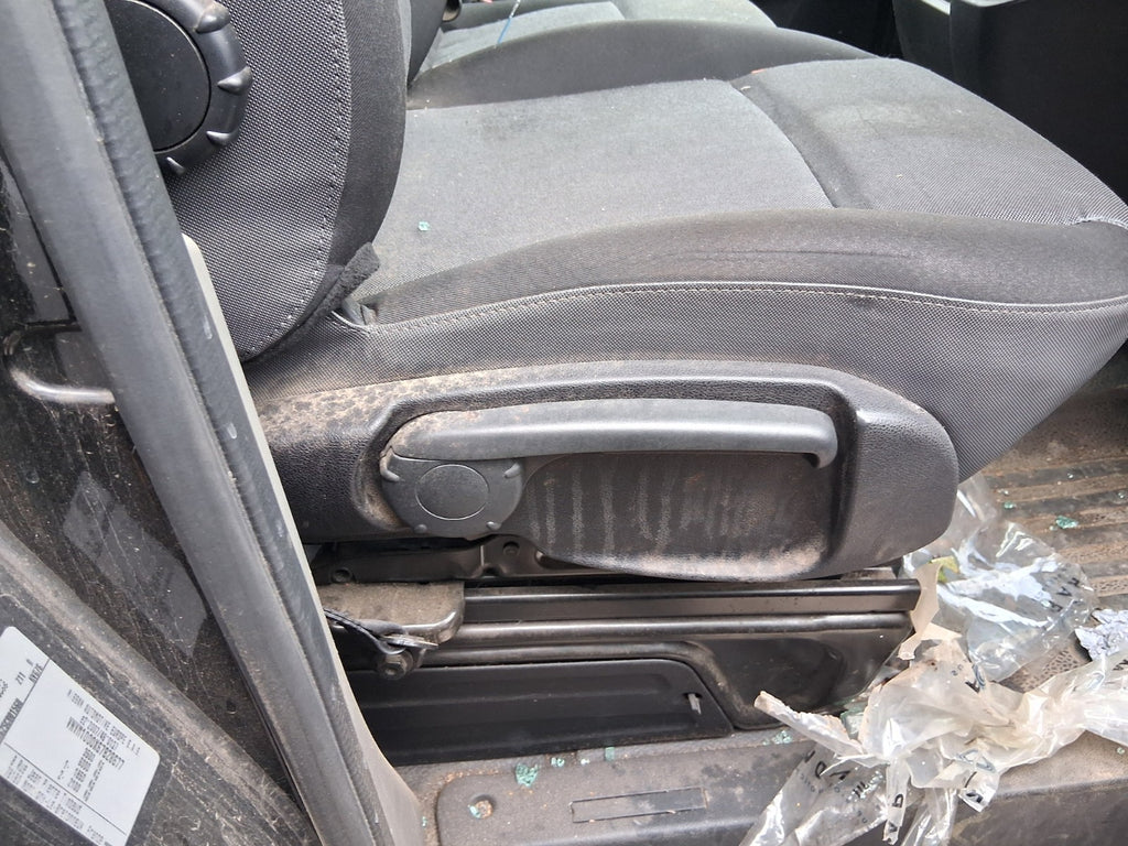 2021 NISSAN NV400 MK1 OSF DRIVER SIDE FRONT RIGHT SEAT COMPLETE FABRIC