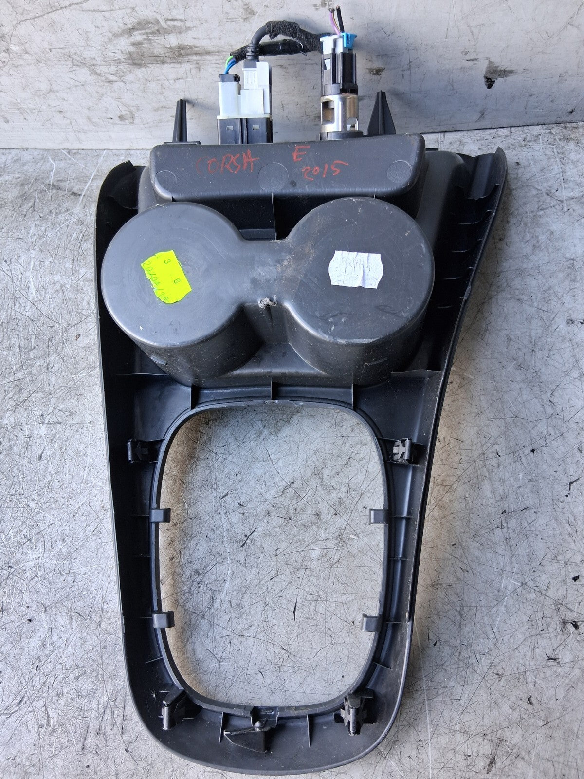 2015 VAUXHALL CORSA E CUP HOLDER USB PORT PLASTIC TRIM CENTER CONSOLE 460029937