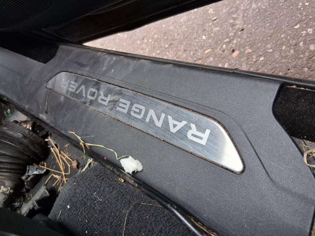2024 RANGE ROVER VELAR P400e OSF DRIVER FRONT DOOR ENTRY SILL TRIM