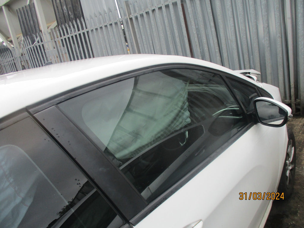 PEUGEOT 208 2016 3 DOOR OS DRIVER SIDE DOOR WINDOW GLASS ONLY