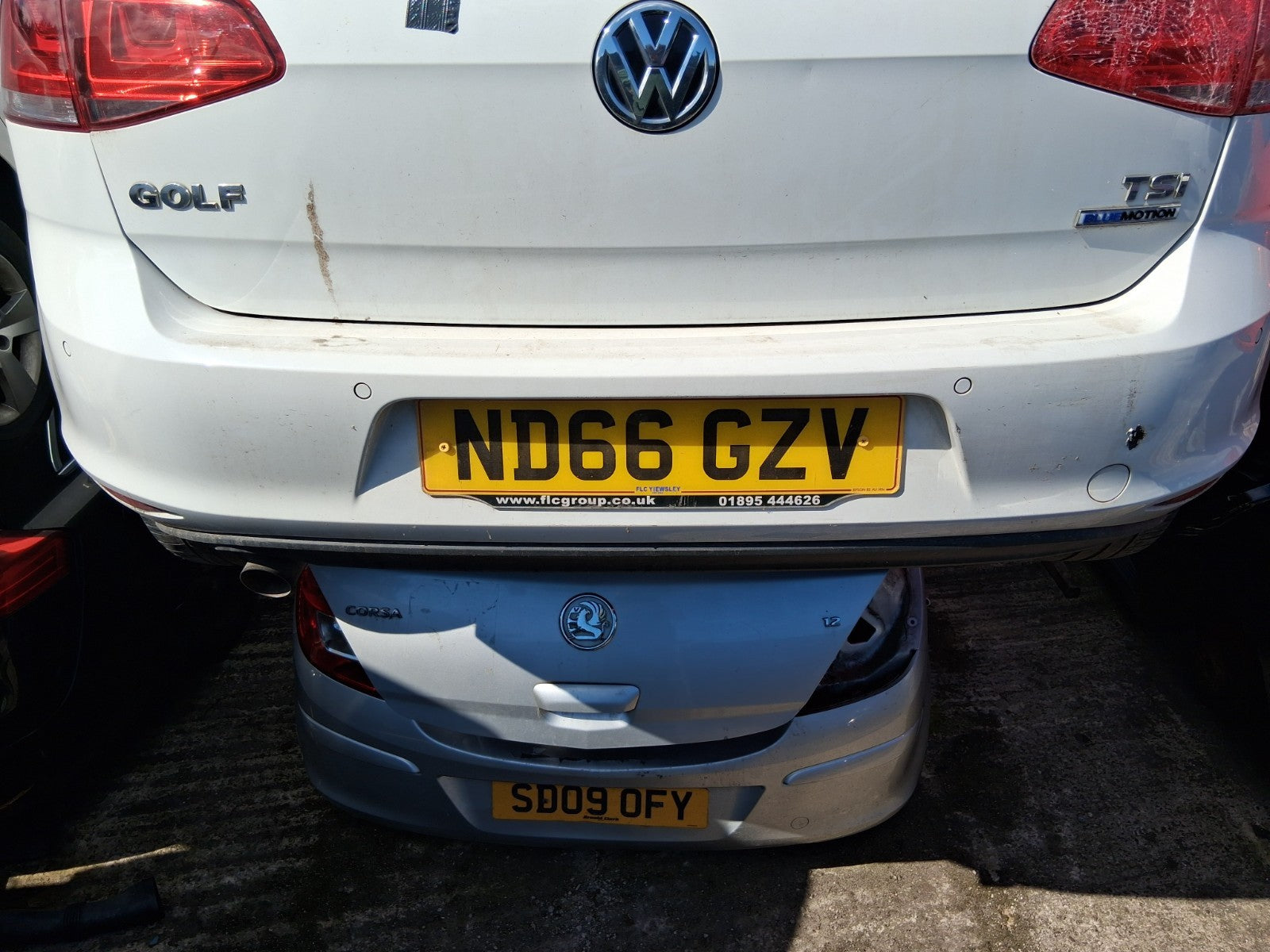 2016 VOLKSWAGEN GOLF MK7 REAR COMPLETE BUMPER WITH PDC SENSORS PURE WHITE LC9A